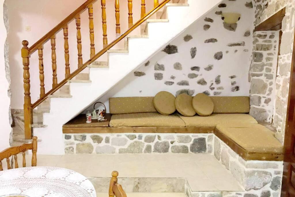 Lava House Apartamento Mandrákion Exterior foto